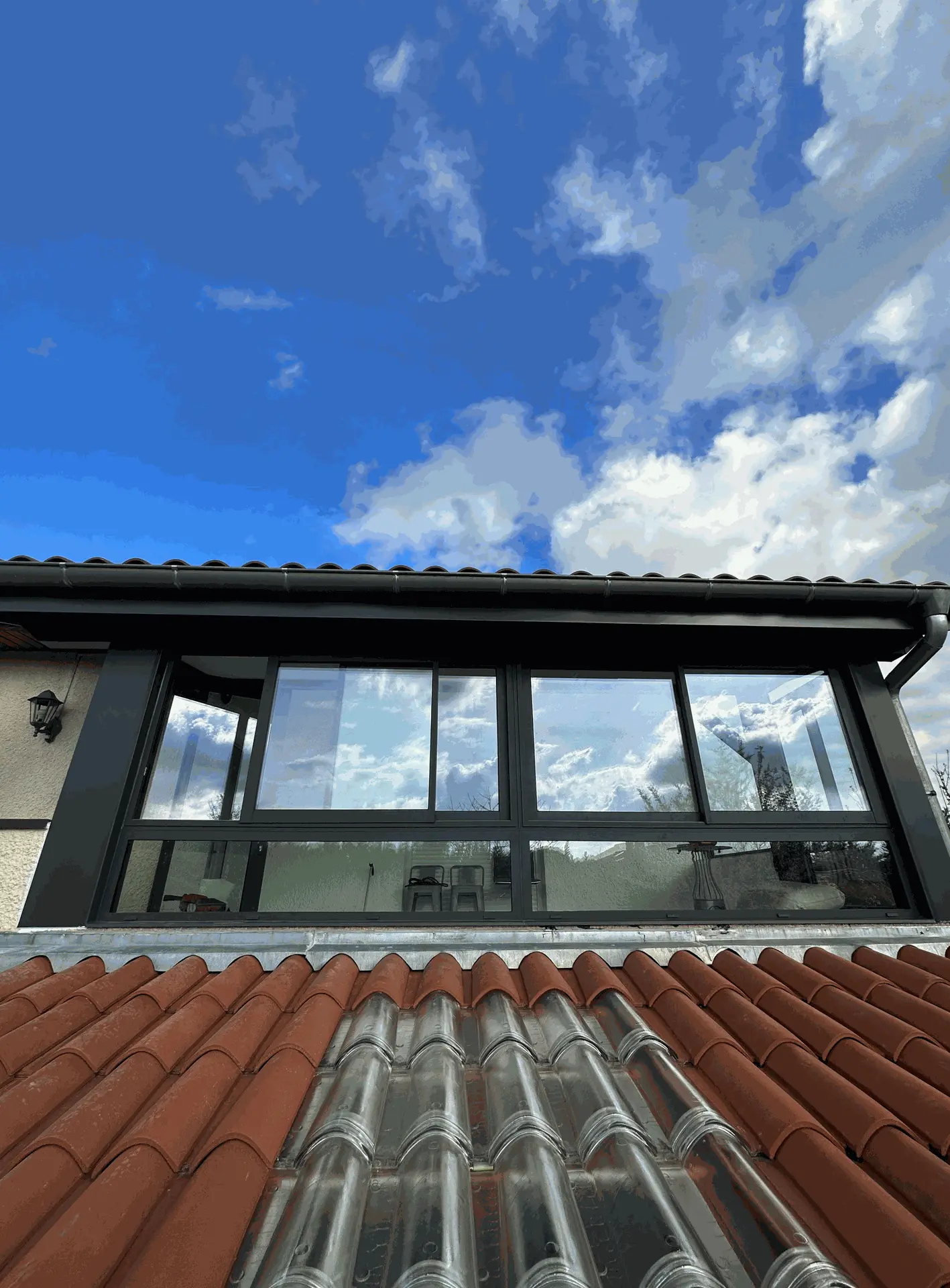 Atelier allure édifice fabrication aluminium atelier Lyon fabricant menuiseries aluminum fenêtres portes portails clôtures pergolas carports aluminier professionnel